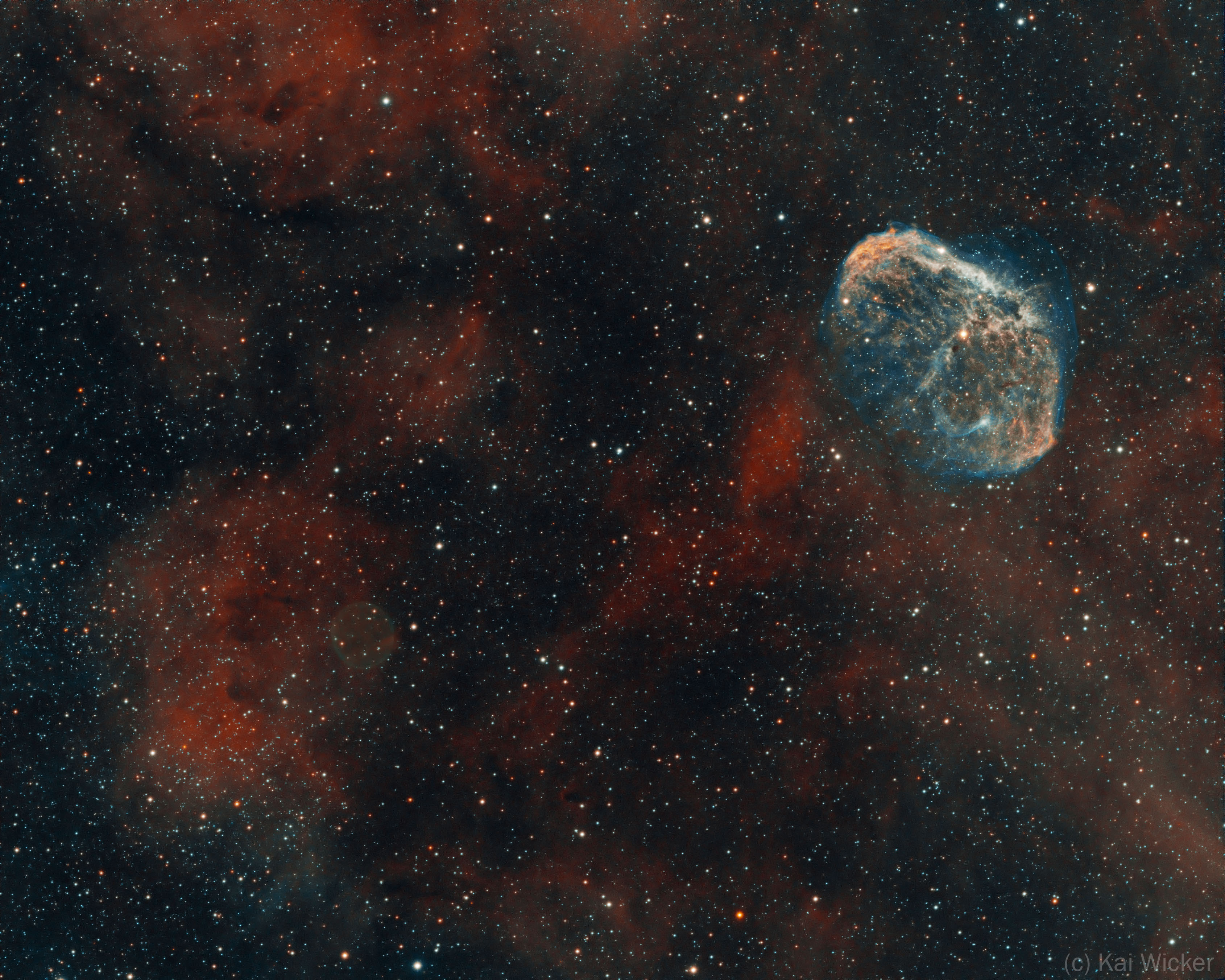 little rosetta nebula in hubble palette